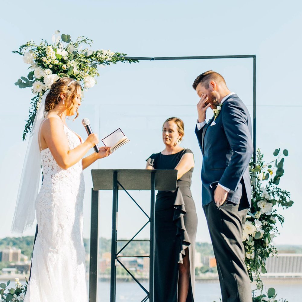bride saying her vow to the groom